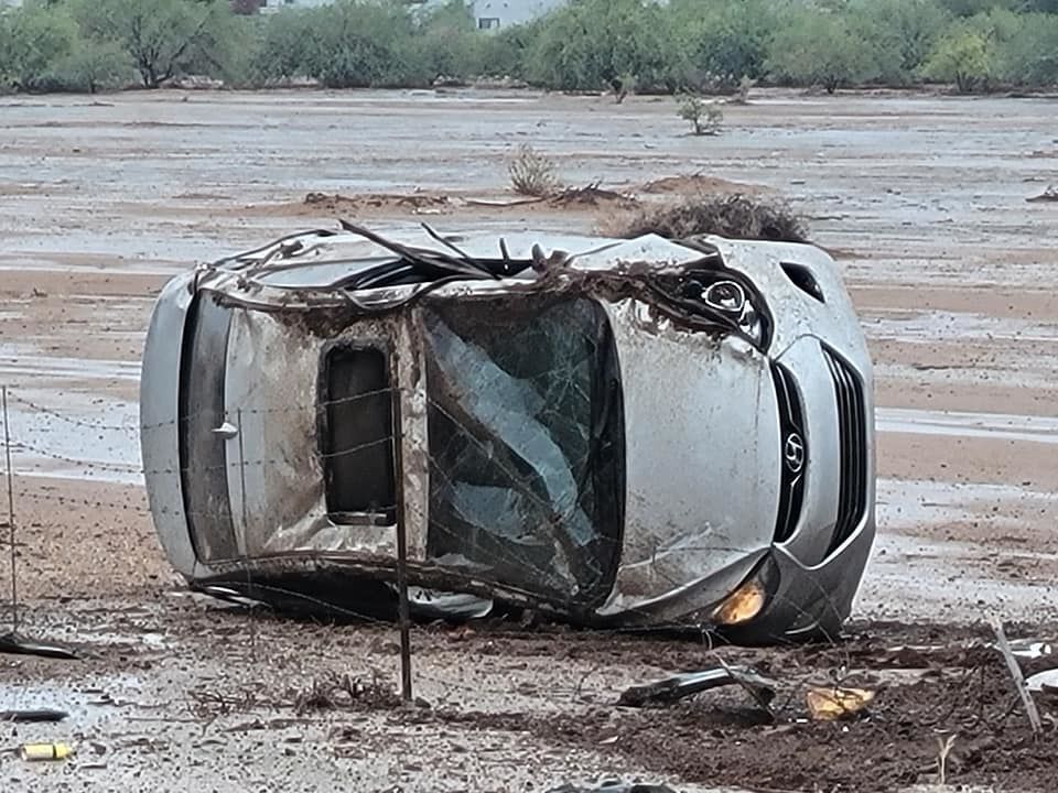Rollover accident on I-10